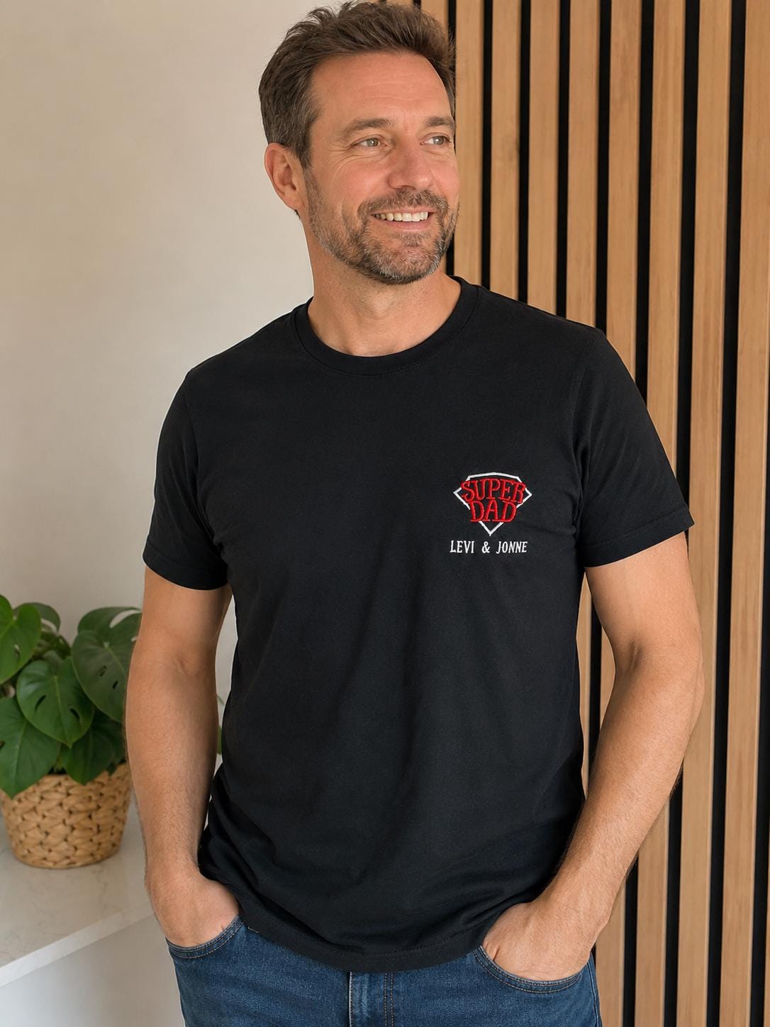 Besticktes Papa T-Shirt – personalisiert mit Kindernamen | Geschenk zum Vatertag, Geburtstag & Weihnachten