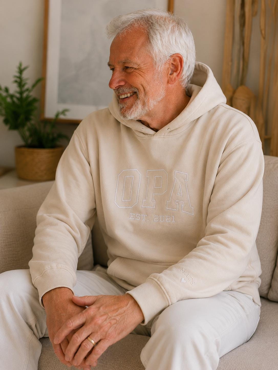 Personalisierter OMA oder OPA Hoodie – bestickt mit Enkelnamen & Geburtsjahr | Kuscheliger Familienhoodie