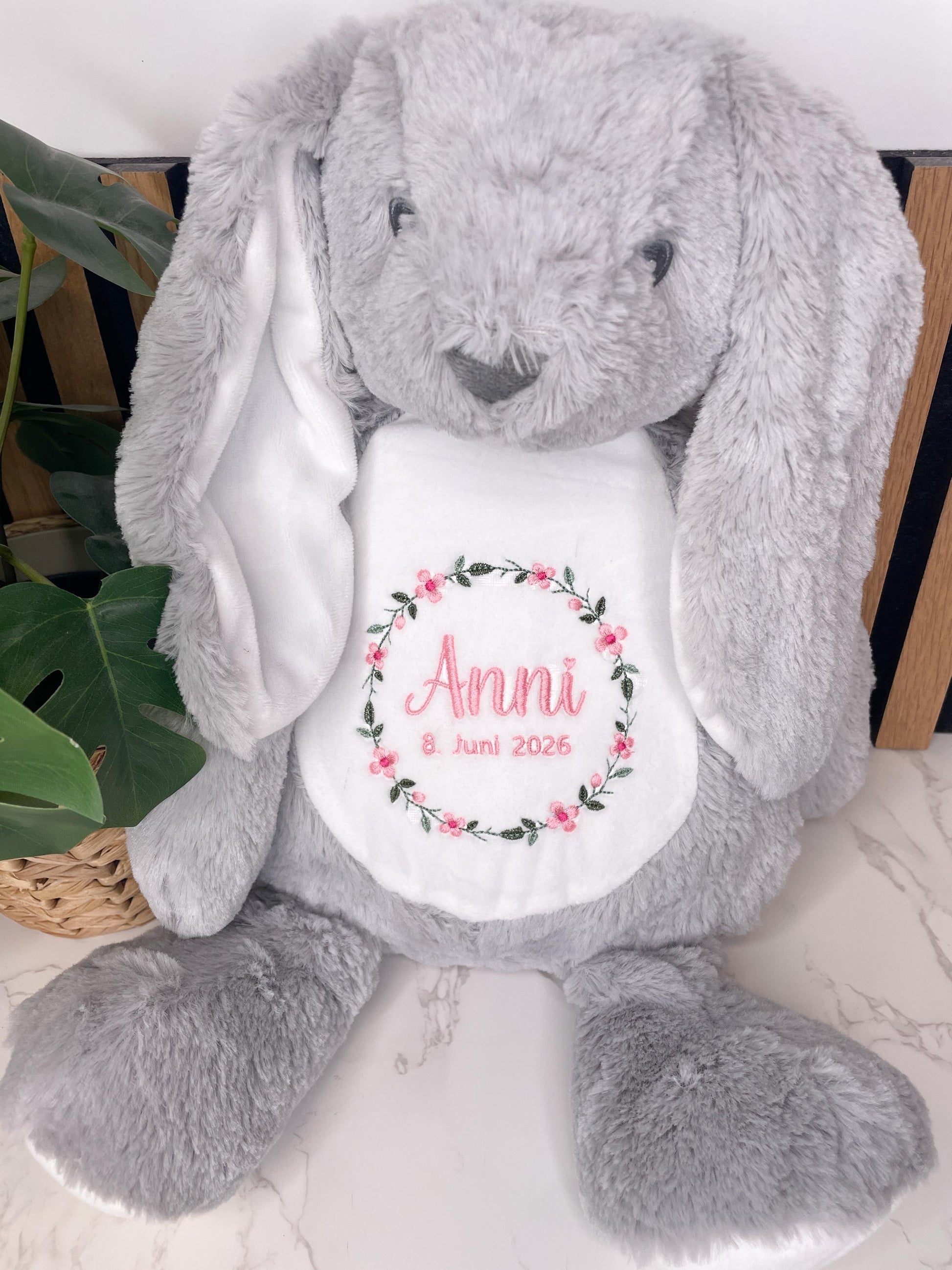 Personalisierter Kuschelhase mit Namen – Das perfekte Geburts- oder Taufgeschenk