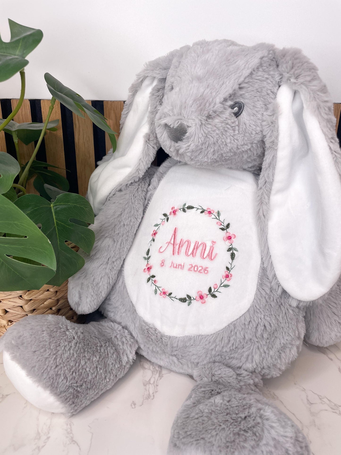 Personalisierter Kuschelhase mit Namen – Das perfekte Geburts- oder Taufgeschenk