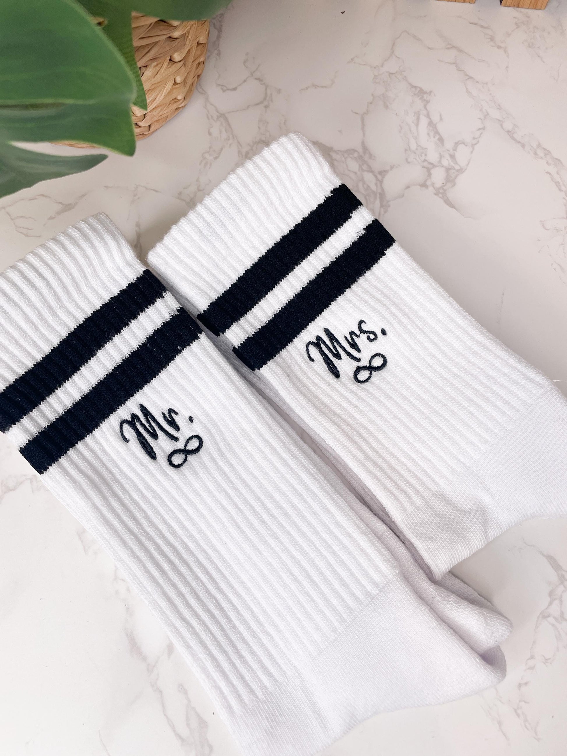 Personalisierte Hochzeitssocken – Mr. & Mrs. mit Wunschname