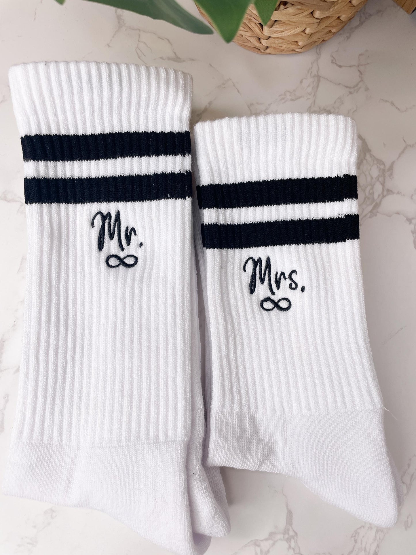 Personalisierte Hochzeitssocken – Mr. & Mrs. mit Wunschname