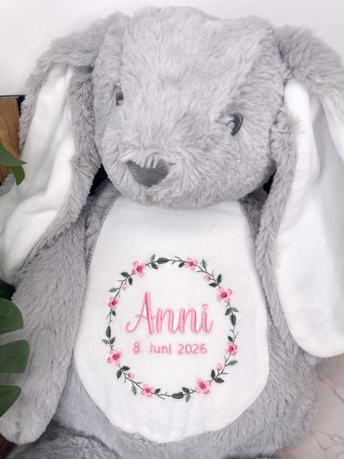 Personalisierter Kuschelhase mit Namen – Das perfekte Geburts- oder Taufgeschenk
