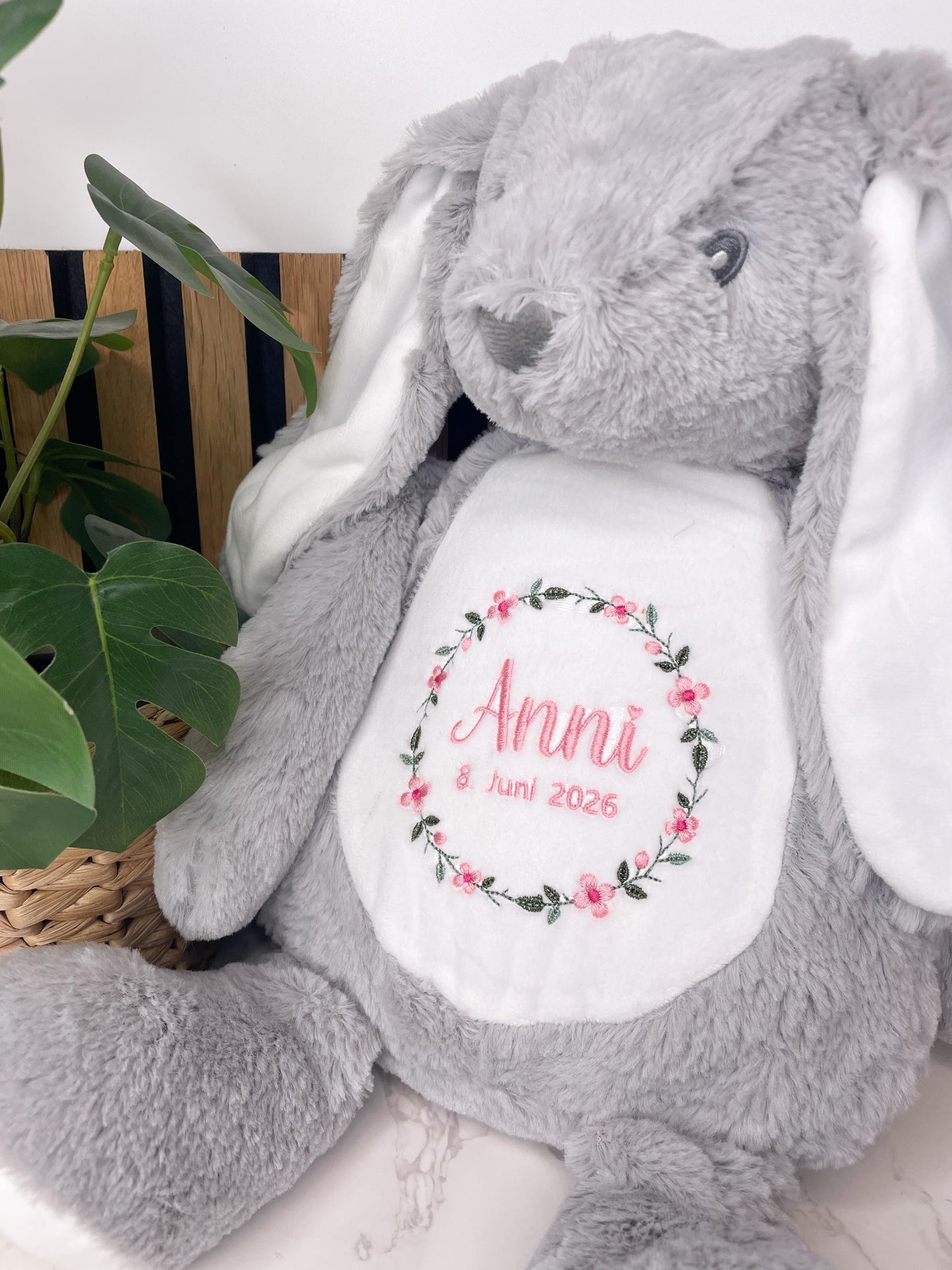 Personalisierter Kuschelhase mit Namen – Das perfekte Geburts- oder Taufgeschenk