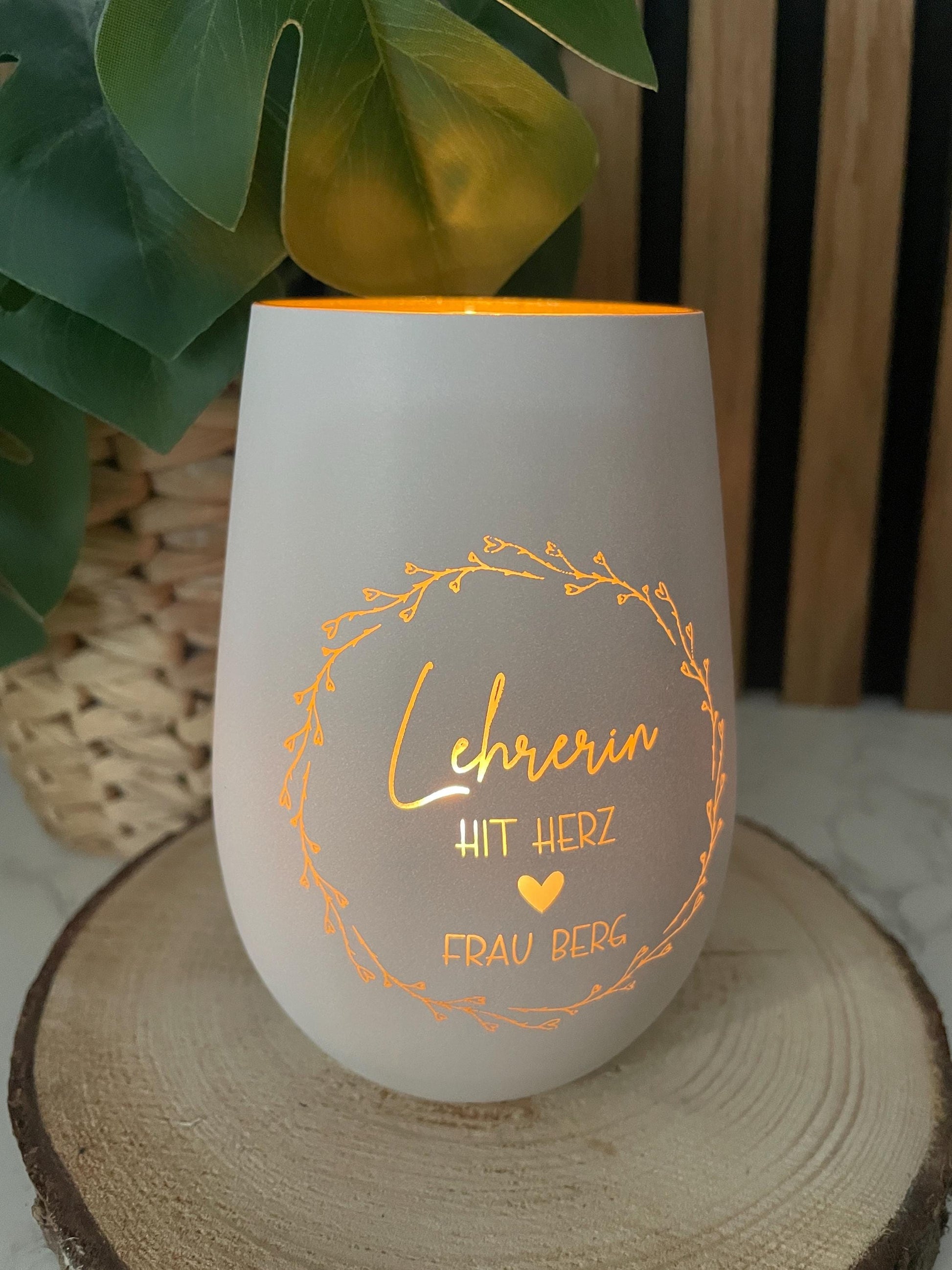 Personalisiertes Windlicht aus Glas – „Lehrerin mit Herz“ | Individuell graviert | Geschenk für Lehrer & Lehrerinnen