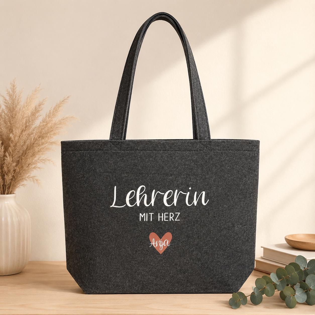 Personalisierter Filzshopper „Lehrerin mit Herz“ | Geschenk für Lehrerin | Abschiedsgeschenk | Dankeschön | Mit Wunschnamen
