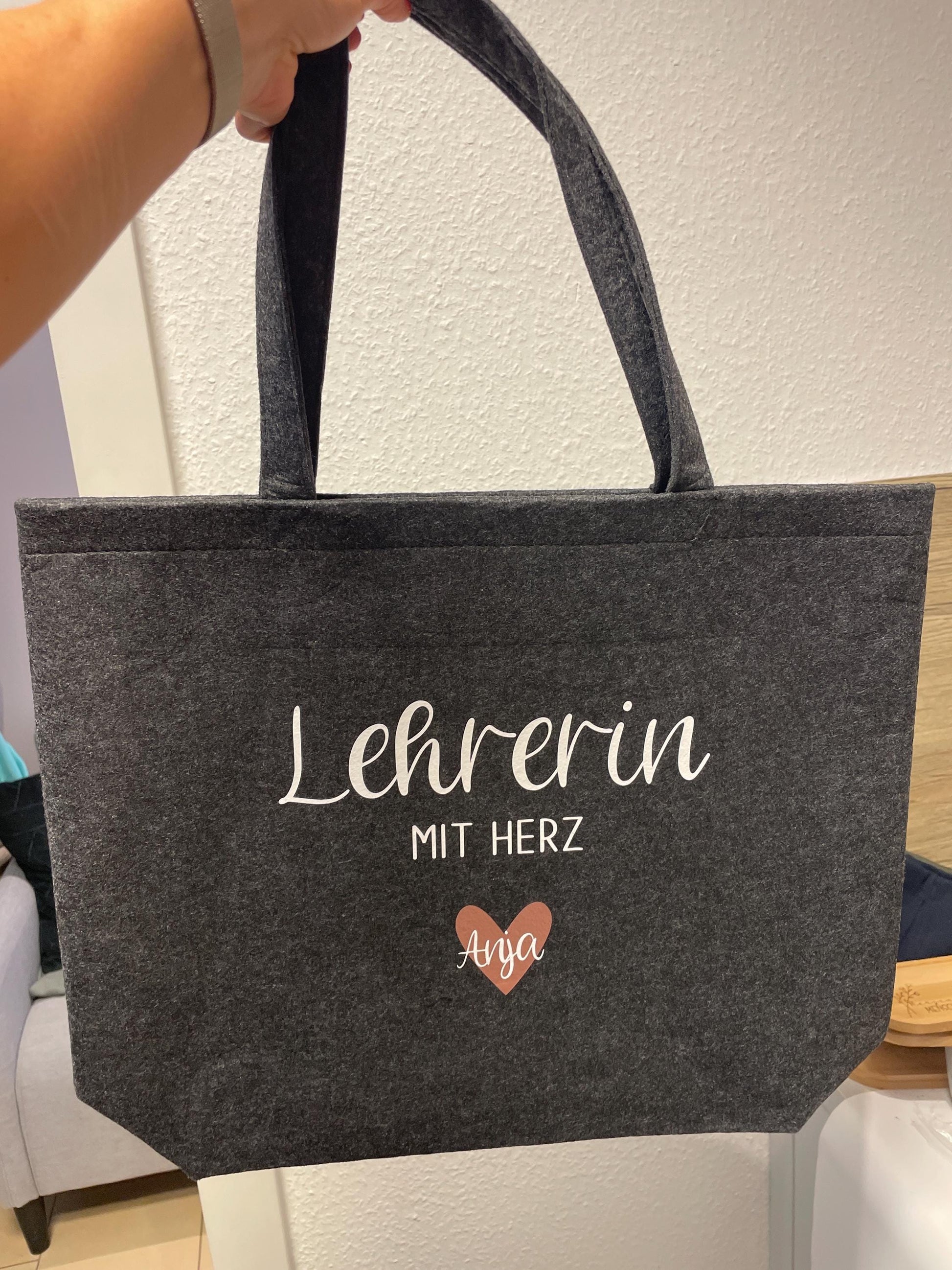 Personalisierter Filzshopper „Lehrerin mit Herz“ | Geschenk für Lehrerin | Abschiedsgeschenk | Dankeschön | Mit Wunschnamen
