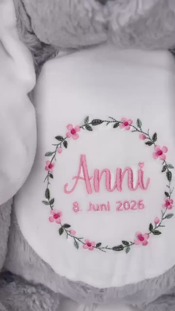 Personalisierter Kuschelhase mit Namen – Das perfekte Geburts- oder Taufgeschenk