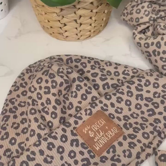 Leo-Set aus Mütze, Stirnband & Tuch – handgemachtes Lieblingsset im Animal Print