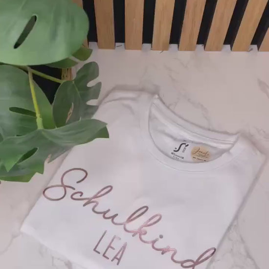 SCHULKIND Shirt für Erstklässler und Schulanfänger T-Shirt, Geschenk zur Einschulung
