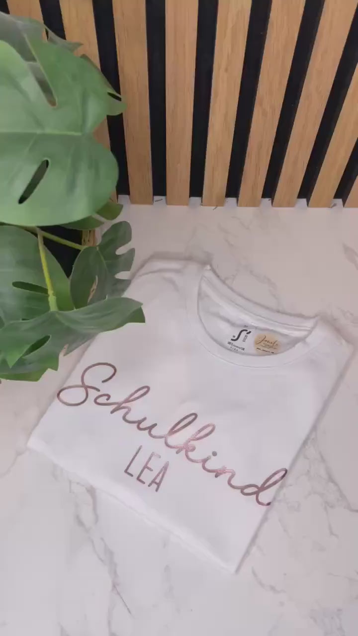 SCHULKIND Shirt für Erstklässler und Schulanfänger T-Shirt, Geschenk zur Einschulung