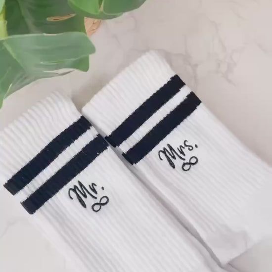 Personalisierte Hochzeitssocken – Mr. & Mrs. mit Wunschname