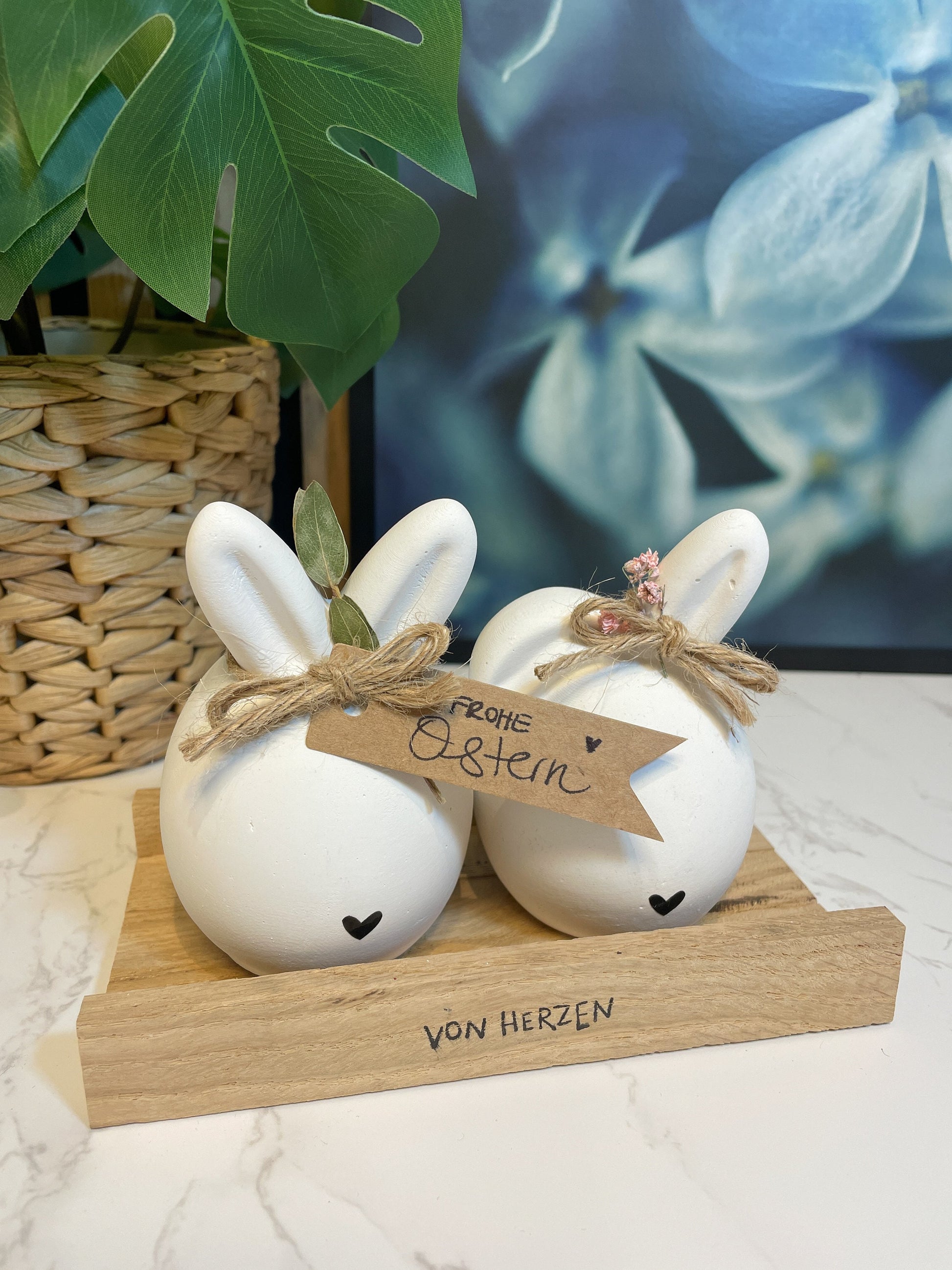 Geschenkset Ostern / Raysin Osterhase / Kerze mit Herz und Kerzenhalter Eierschale